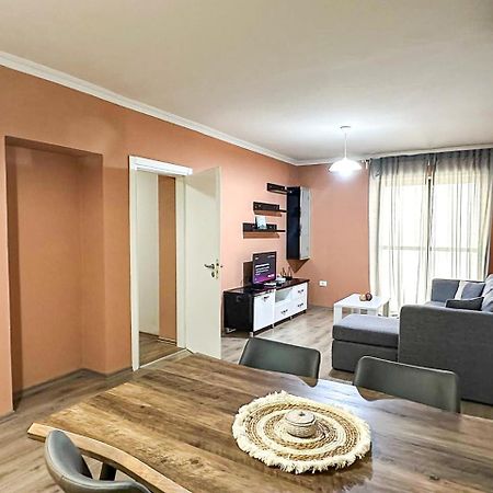 Grand Park 2Br Apartment 티라나 외부 사진