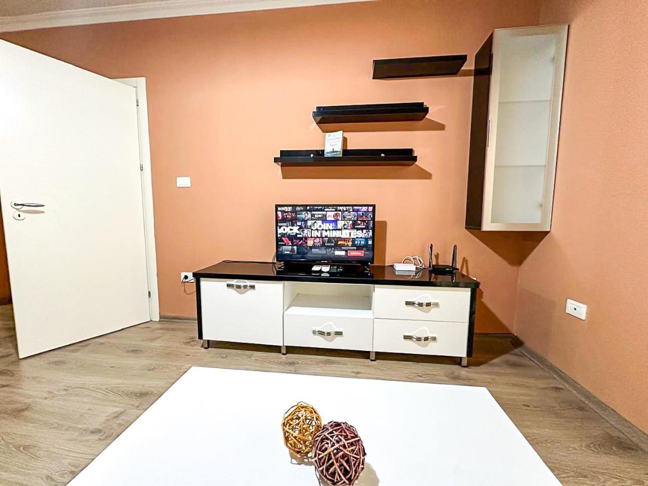 Grand Park 2Br Apartment 티라나 외부 사진
