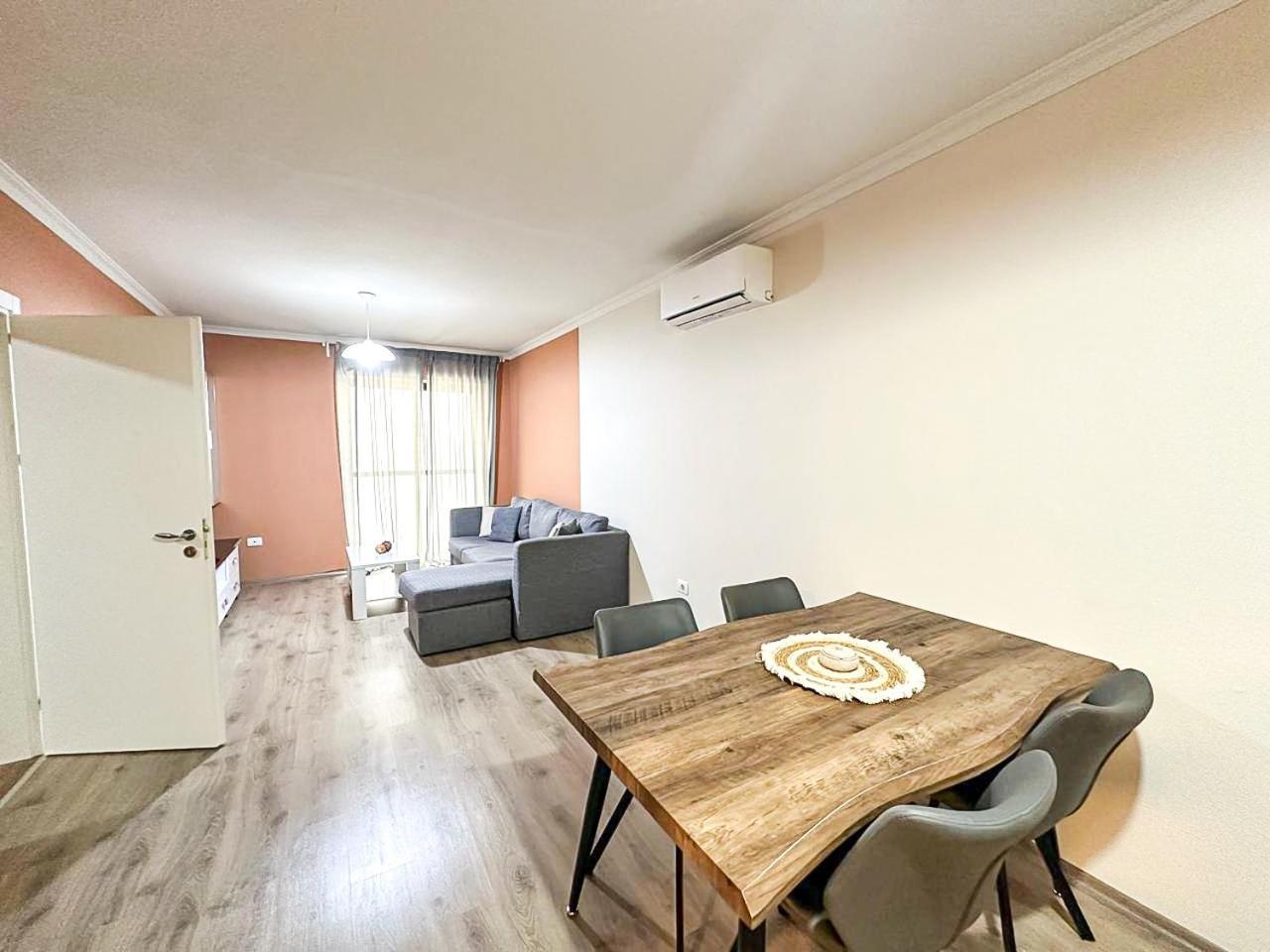 Grand Park 2Br Apartment 티라나 외부 사진