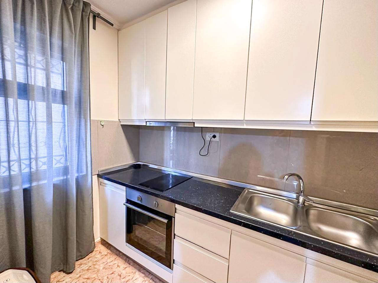 Grand Park 2Br Apartment 티라나 외부 사진